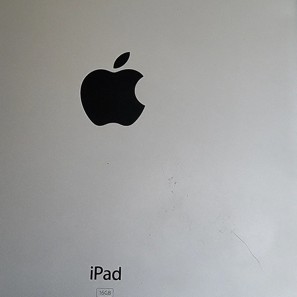 Apple iPad 2 16gb in Sleek Silver Finish